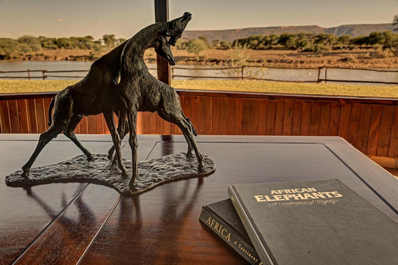Kalkfeld Mount Etjo Safari Lodge מראה חיצוני תמונה
