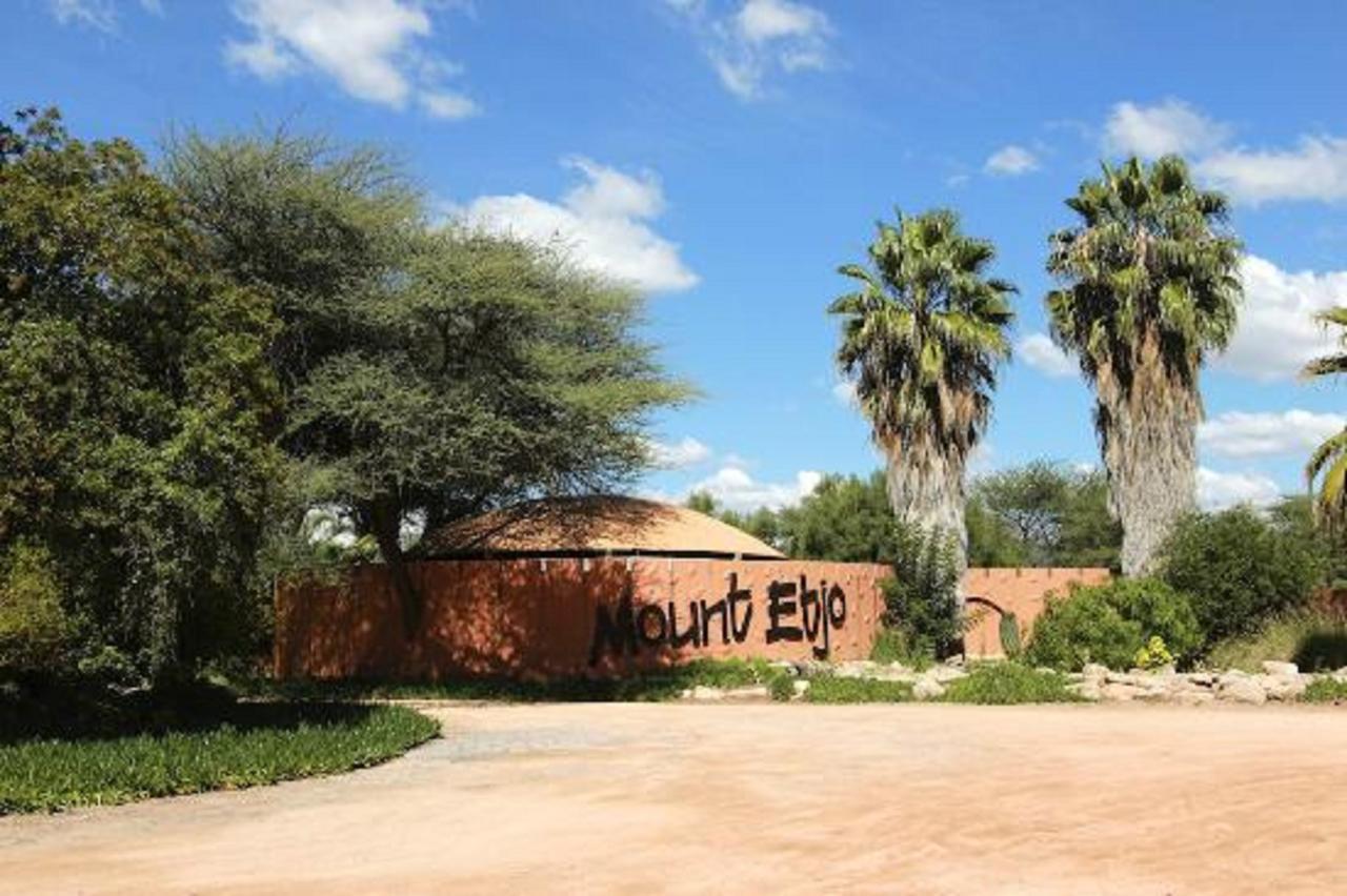 Kalkfeld Mount Etjo Safari Lodge מראה חיצוני תמונה