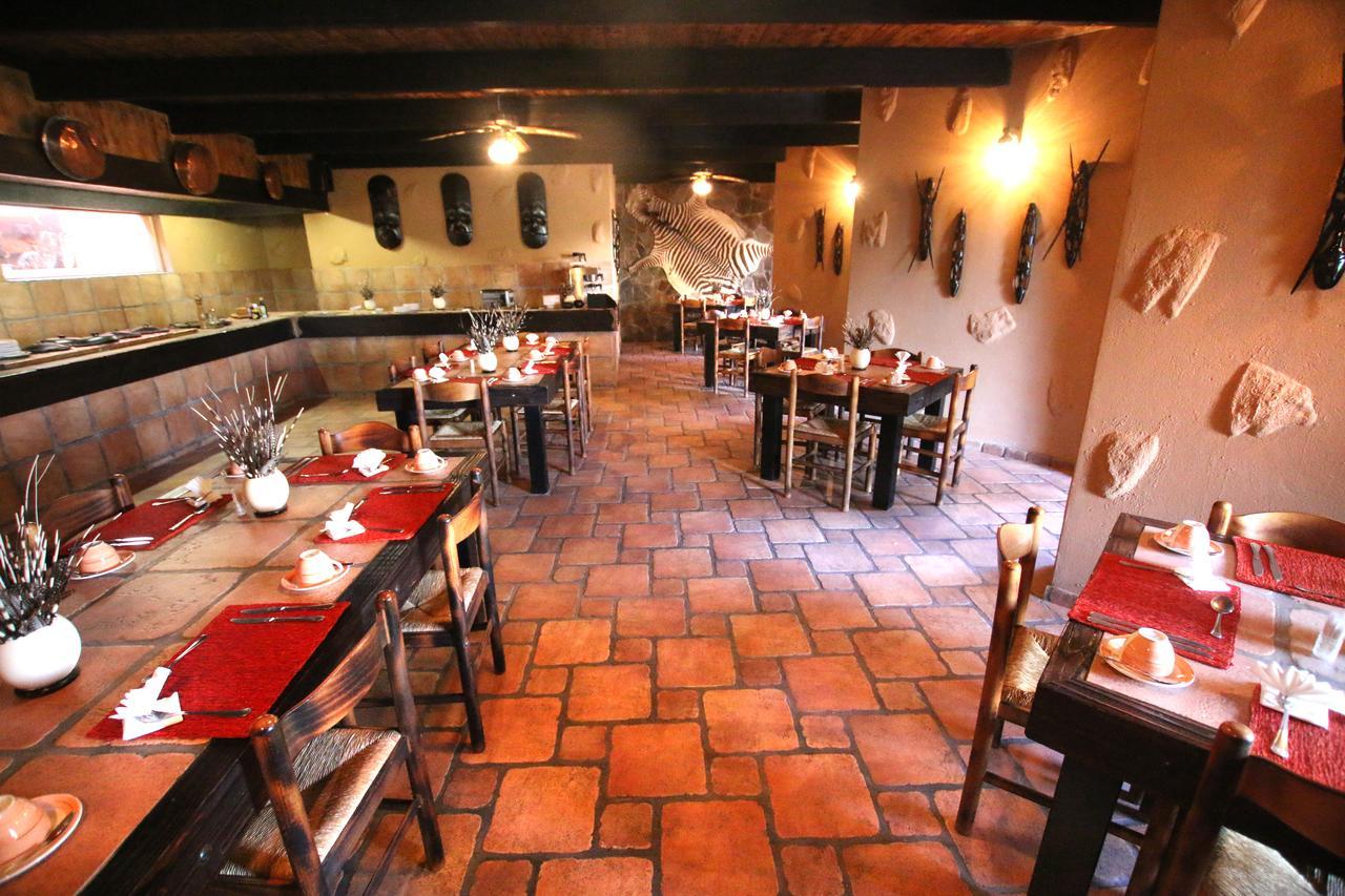 Kalkfeld Mount Etjo Safari Lodge מראה חיצוני תמונה